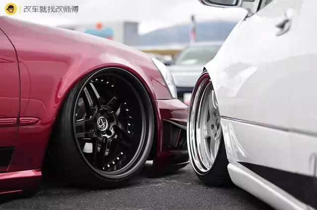 下面的“气”势：趴地要美，姿势必须标准