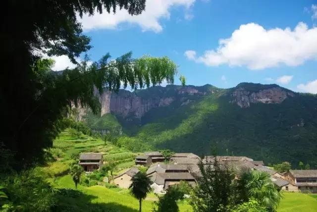 香格里拉公盂岩,江南香格里拉公盂村