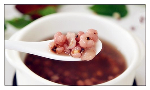 皮肤红肿瘙痒还有灼热感后起水泡,皮肤突然红肿发热瘙痒是怎么回事