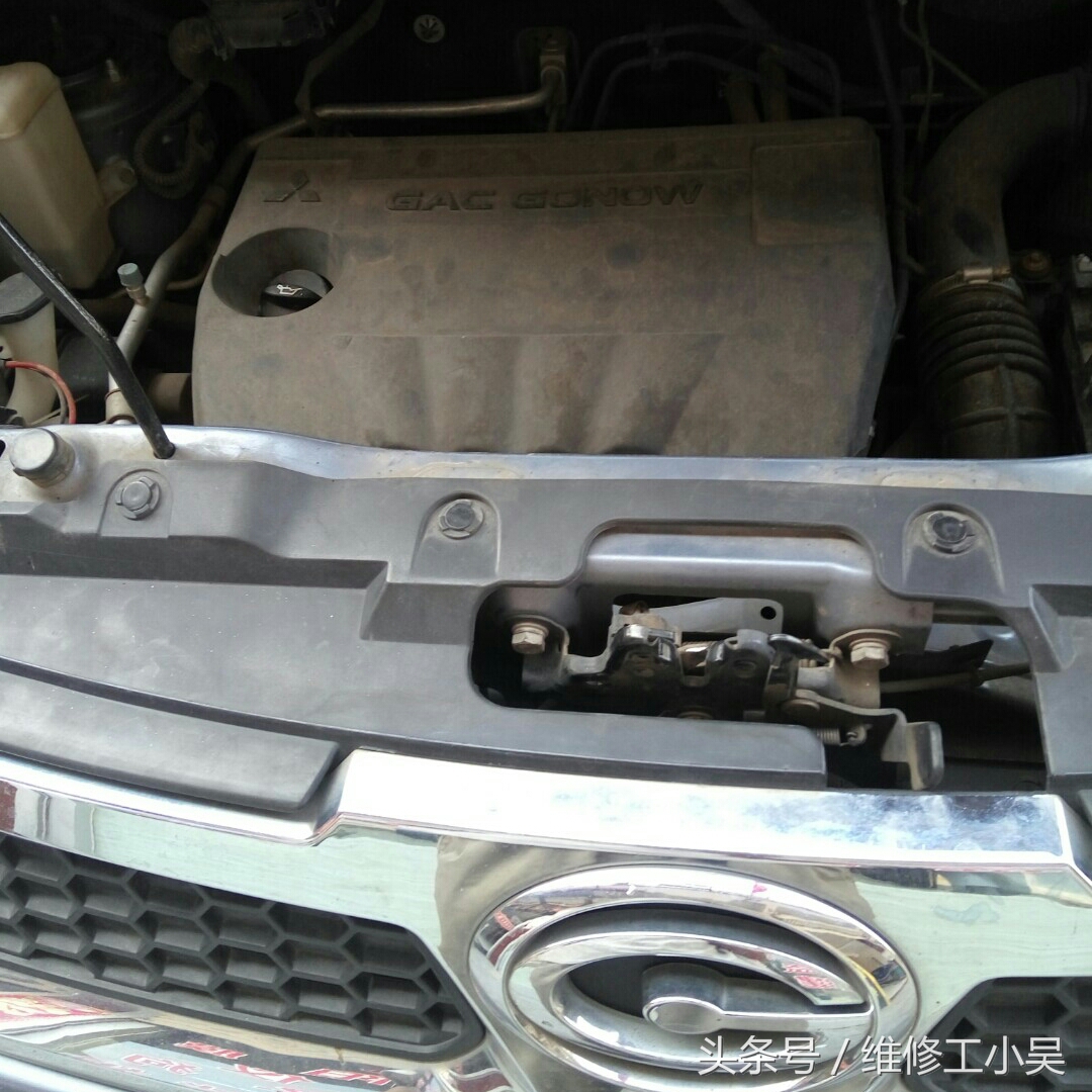 拆下来的二手车座椅,拆二手汽车座椅