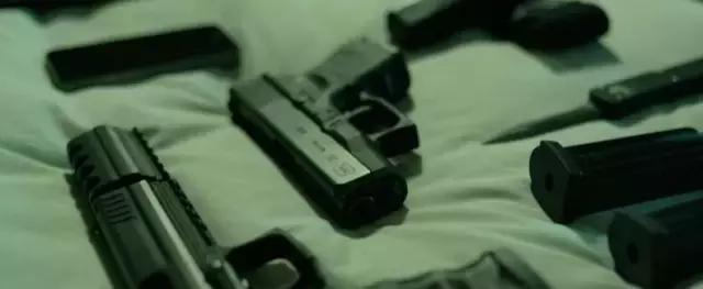 战术美学|《疾速追杀》的“枪械世界”