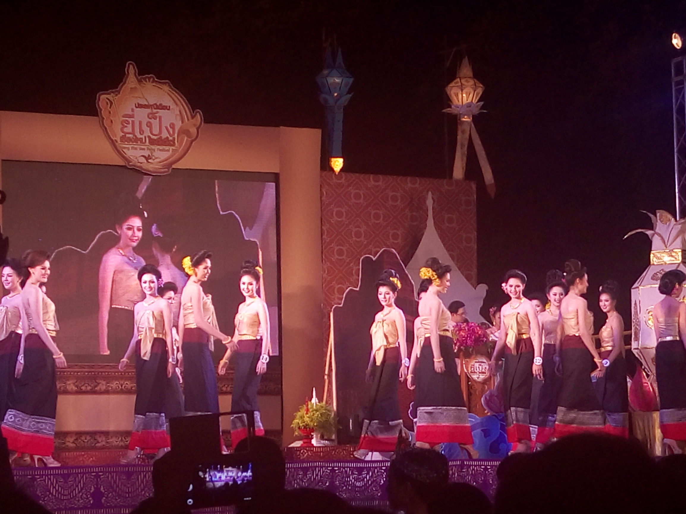 泰国怪异传统节日,水灯节是不是泰国的传统节日