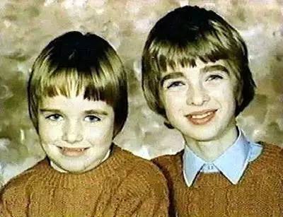 绿洲乐队主唱liam戴的眼镜,liam绿洲乐队主唱