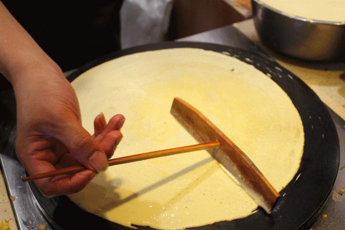 福利网红鸡蛋饼来江南摩尔啦!土豪版简约款自助随心配,你还坐得住?NO.405