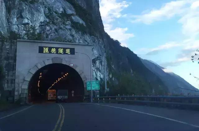 台湾到西藏自驾游,台湾自由行全攻略租车