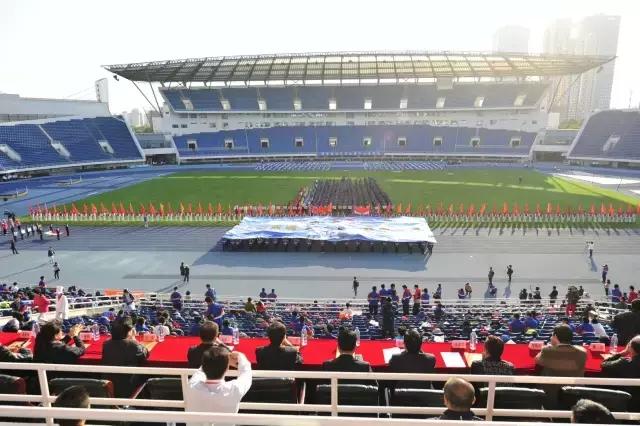 五校同心创佳绩集团谱写新篇章