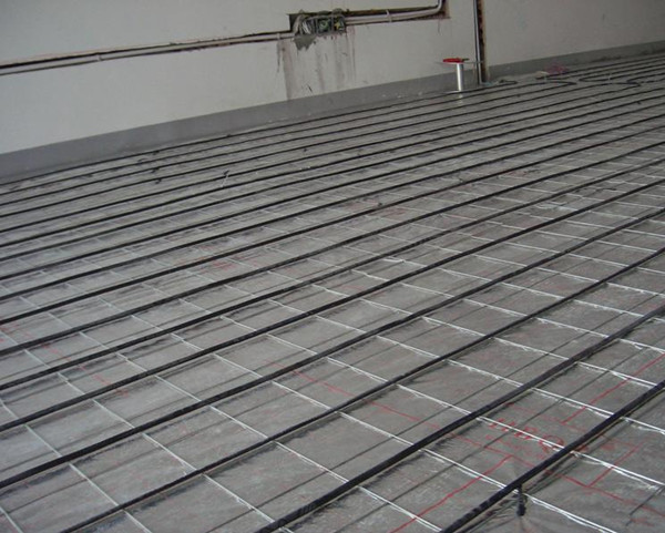 水地暖和电地暖使用哪个更好一点,水地暖和电地暖哪个较好