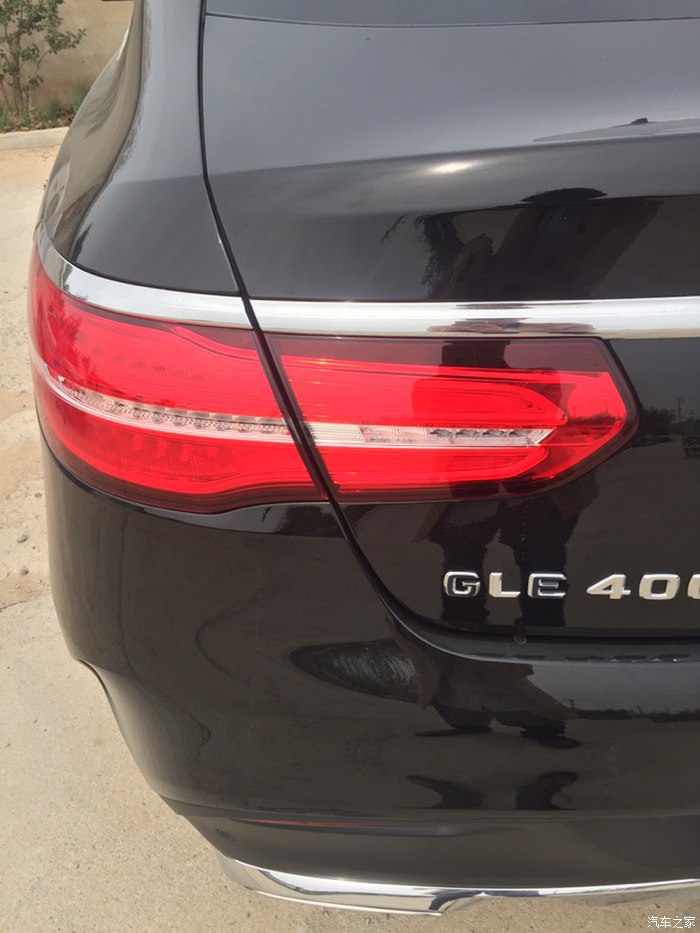 奔驰gle400运动版跑高速视频,奔驰gle400几秒破百运动模式