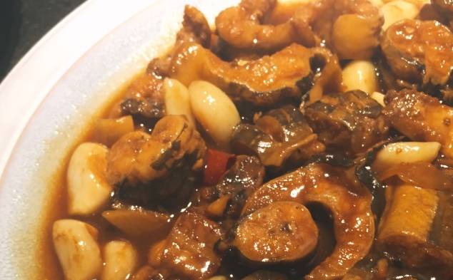 西安城墙从哪道门出去有美食街,西安城墙有个当地美食像肥肠一样