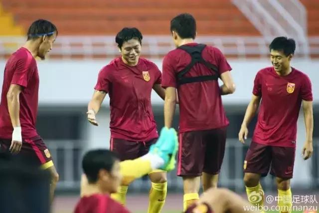 国足备战12强赛与叙利亚热身,国足训练最新消息