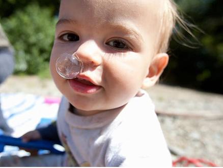 发现宝宝有点鼻塞怎么办,看到宝宝很烦怎么办