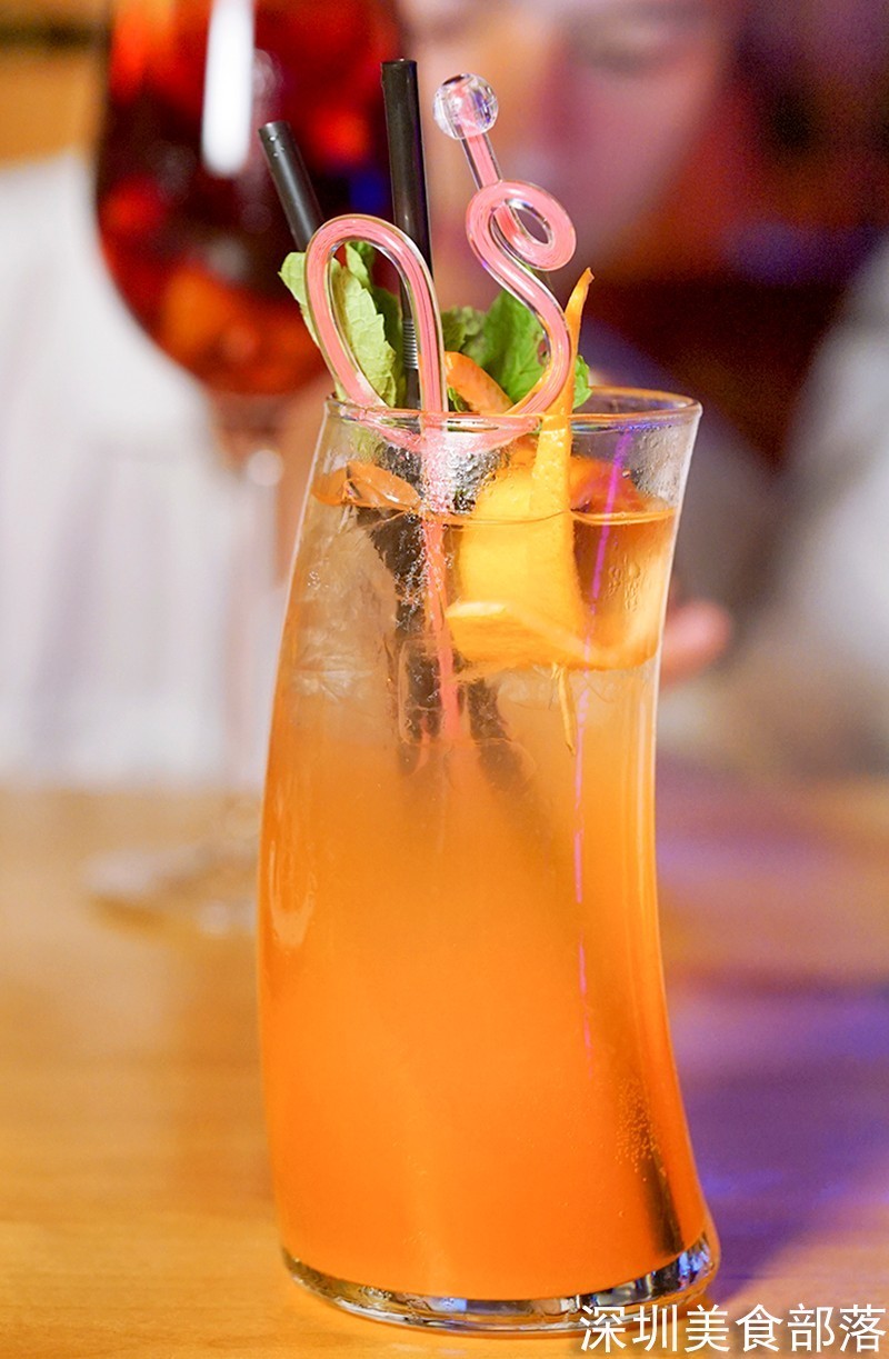 这家店,凭什么7点就能坐满,直到凌晨1点还有人舍不得走