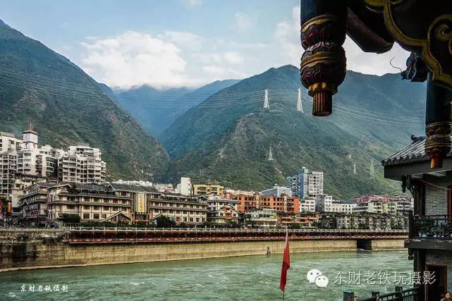 泸定桥因康熙御笔,红军一战,主席诗句而名扬天下!