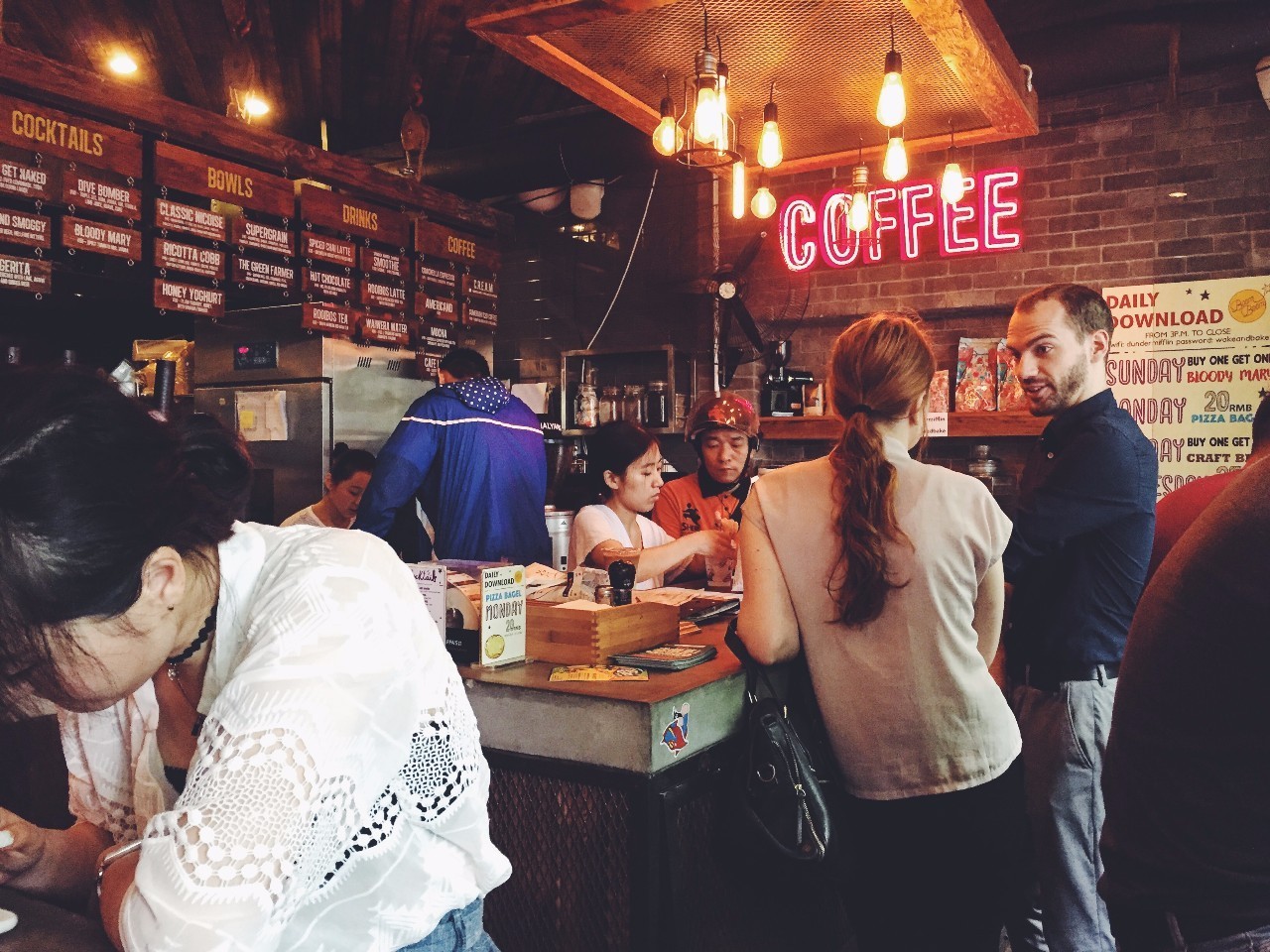 在上海想念成都,在上海想念家乡