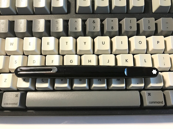 montblanc万宝龙钢笔限量款,万宝龙蛇头型钢笔