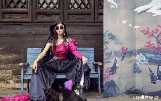 唐嫣一身潮装启程巴黎看秀,唐嫣山寨高定