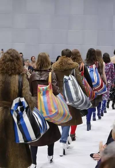 大牌的棉被,大牌大红棉被