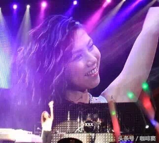 邓紫棋十五岁的时候,邓紫棋青涩时期照片