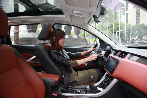 不甘于表面试驾北汽幻速S3L