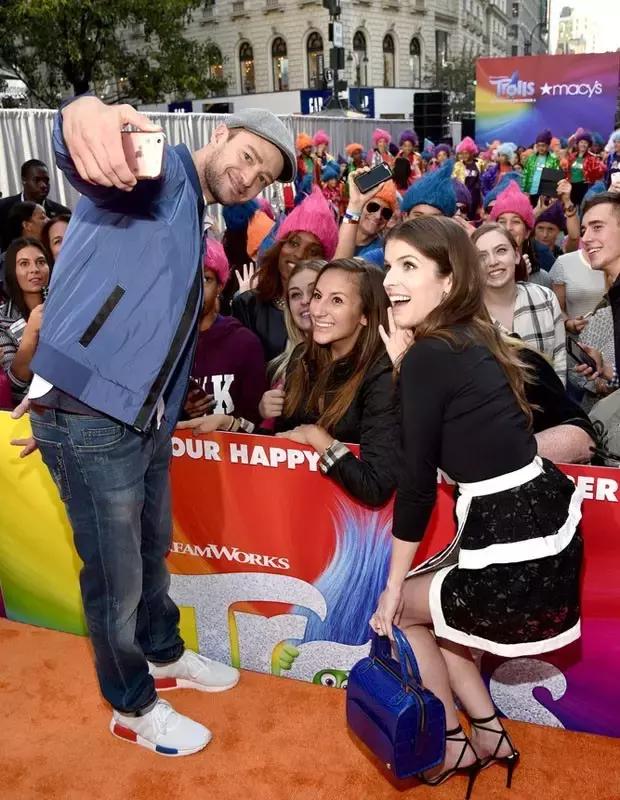 鐞冩槦涓婅剼nikefog,nikemag浣庡府