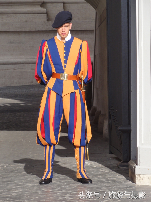 梵蒂冈圣彼得大教堂铁门,梵蒂冈圣彼得大教堂图片