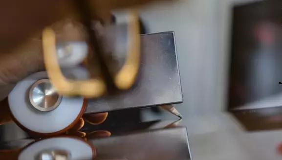 汽车镀晶有哪些内幕,正规的汽车镀晶的过程和后续