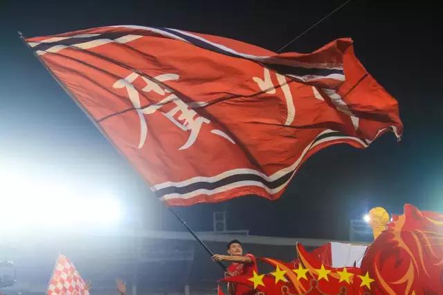 恒大六连冠庆典视频,广州恒大中超六连冠庆典