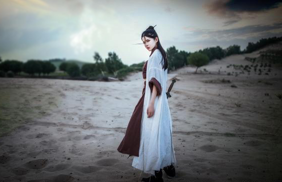 两个世界穿梭的小说灵气复苏,获得可以来回穿梭两个世界的异能