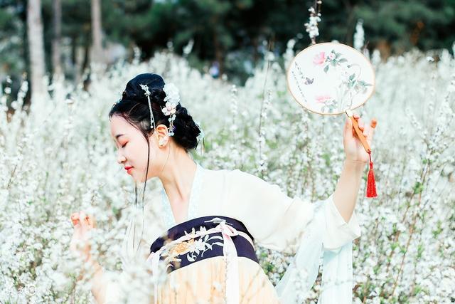 小说:她的婢女险被嫁给恶霸,幸亏祖母先发制人,才让她小胜一局