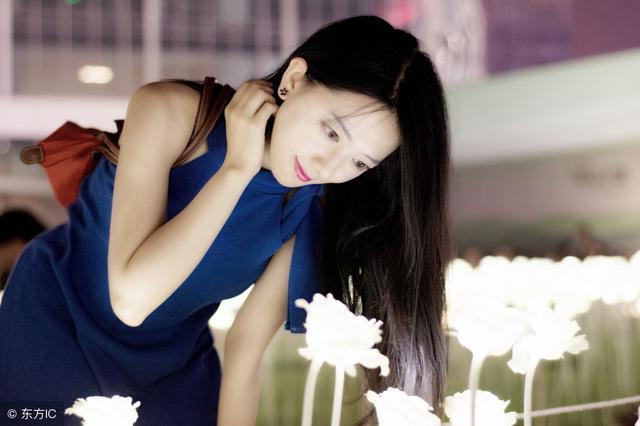 小说：那是她自小爱慕的师兄，她小心翼翼地走过去吻上了他的侧脸