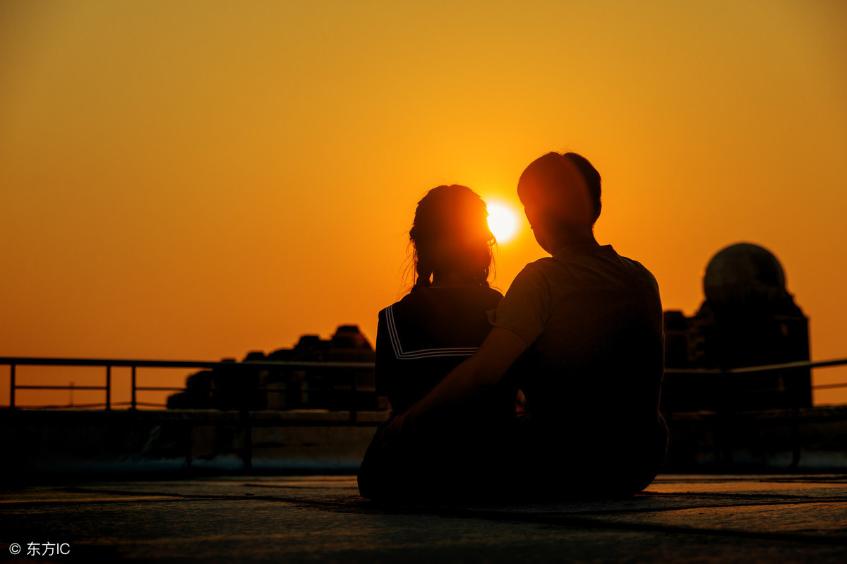 故事：女孩爱上了自己表妹的男友，最后夺人所爱的却是表妹本人