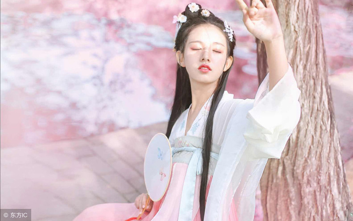 皇上下葬的小说,皇上驾崩嫔妃陪葬小说一口气看完