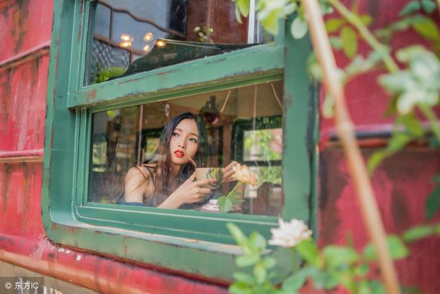 小说：她想求证那句话的真假，可那人现在这么忙，也只能提个建议