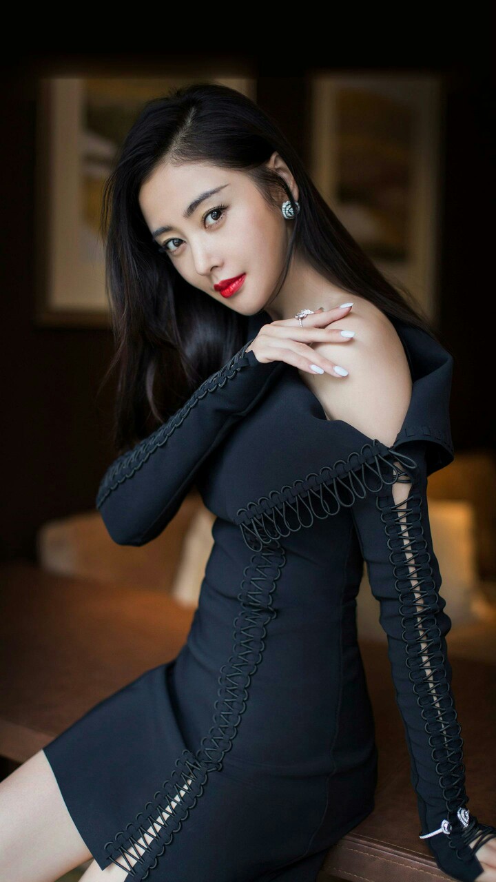 女明星真实年龄成谜,所有女明星的真实年龄多大