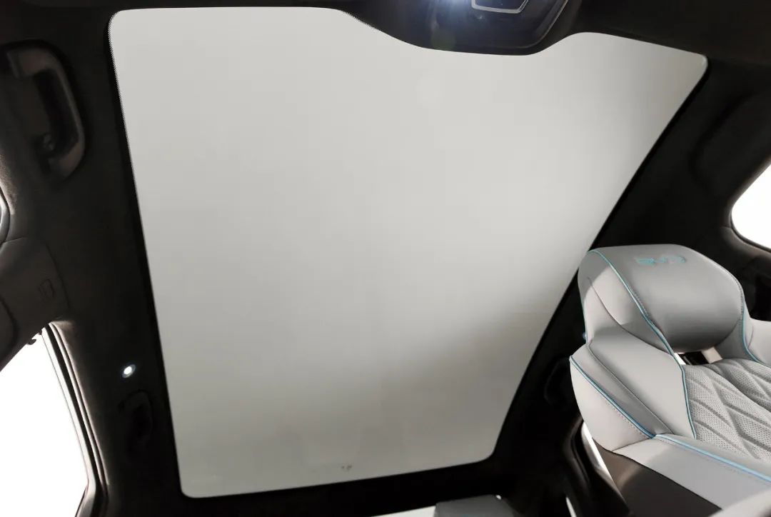 比亚迪海豹和model3售价,比亚迪海豹对比新款model3