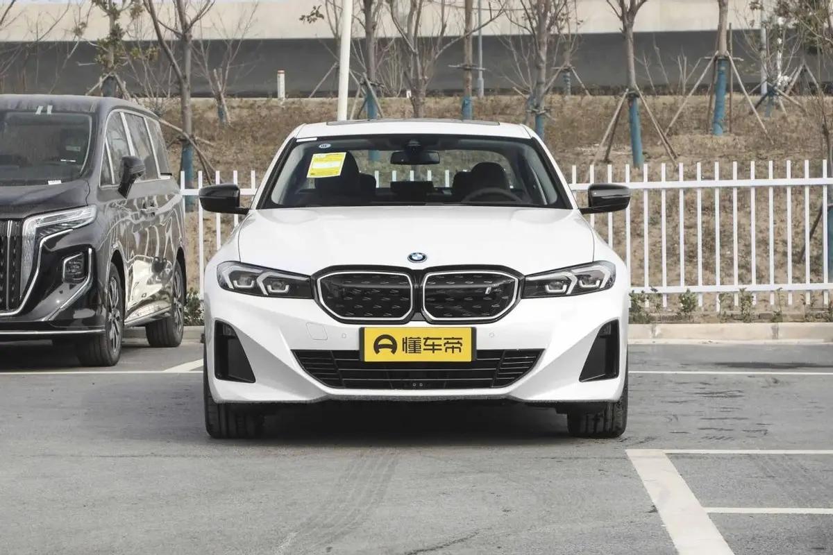 宝马纯电i3黑色还是白色好看,纯电宝马车有吗