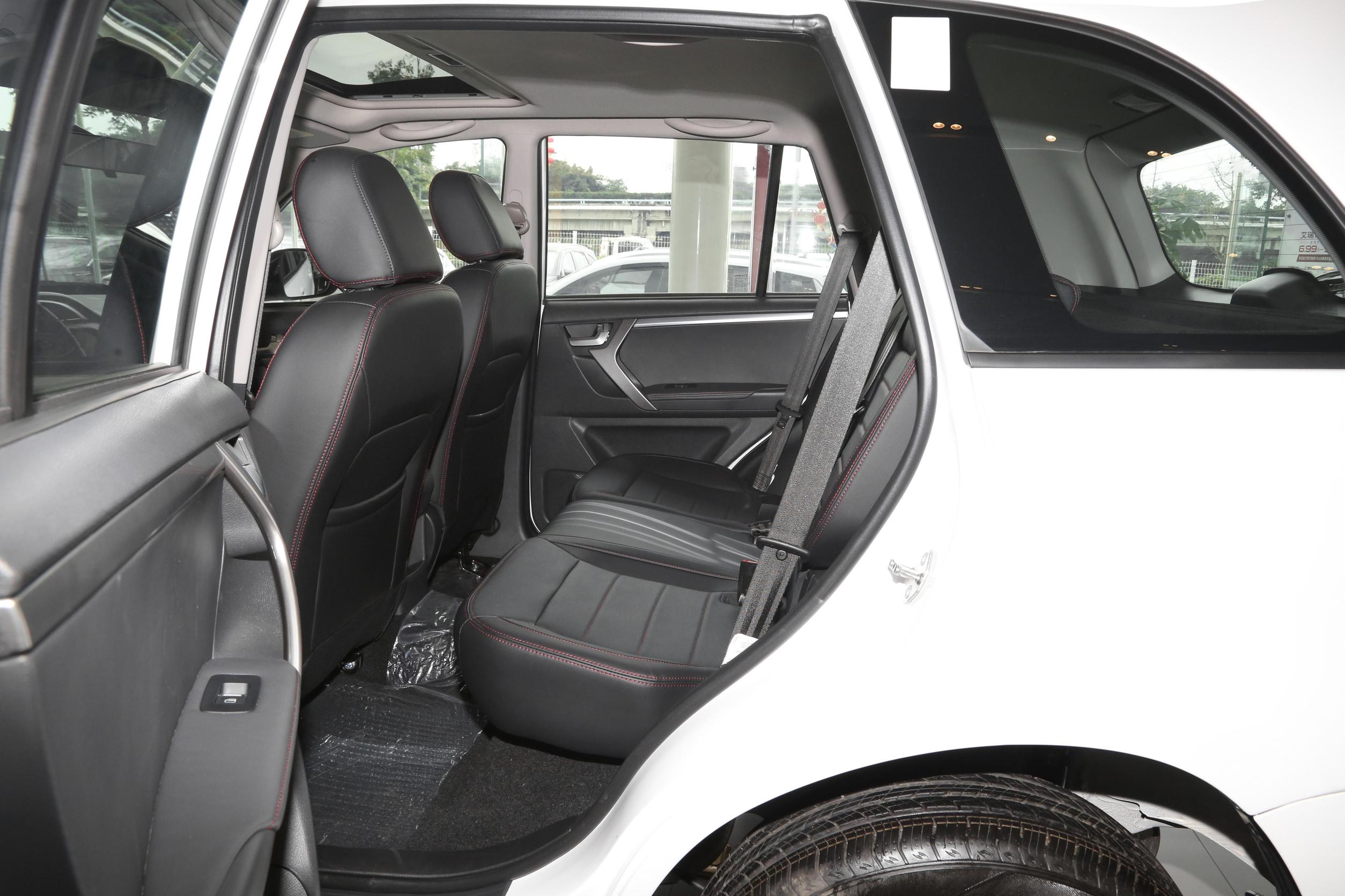 详解奇瑞瑞虎3，1.5T+156马力，售5.89万起，适合家用