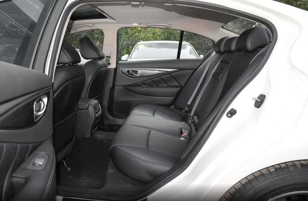 英菲尼迪q50l6折,英菲尼迪q50l降价10万值得购买吗