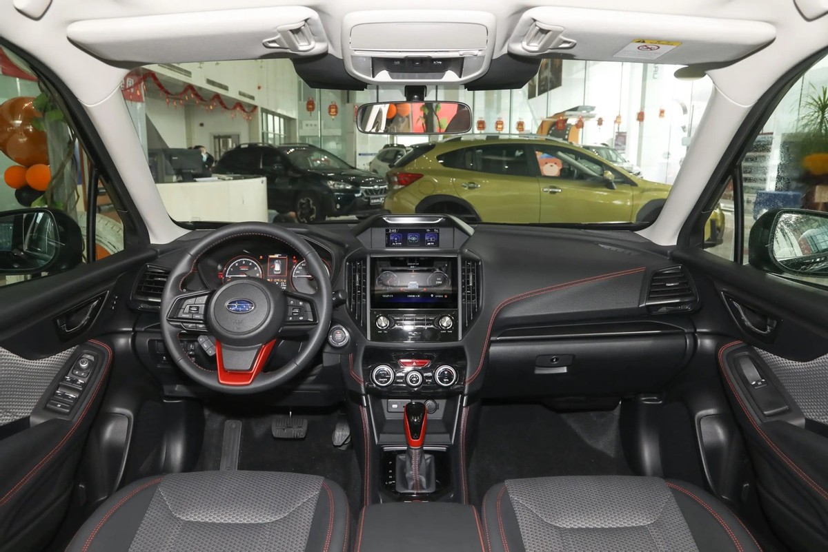 斯巴鲁森林人2022款试驾视频,斯巴鲁森林人2022款1.8t