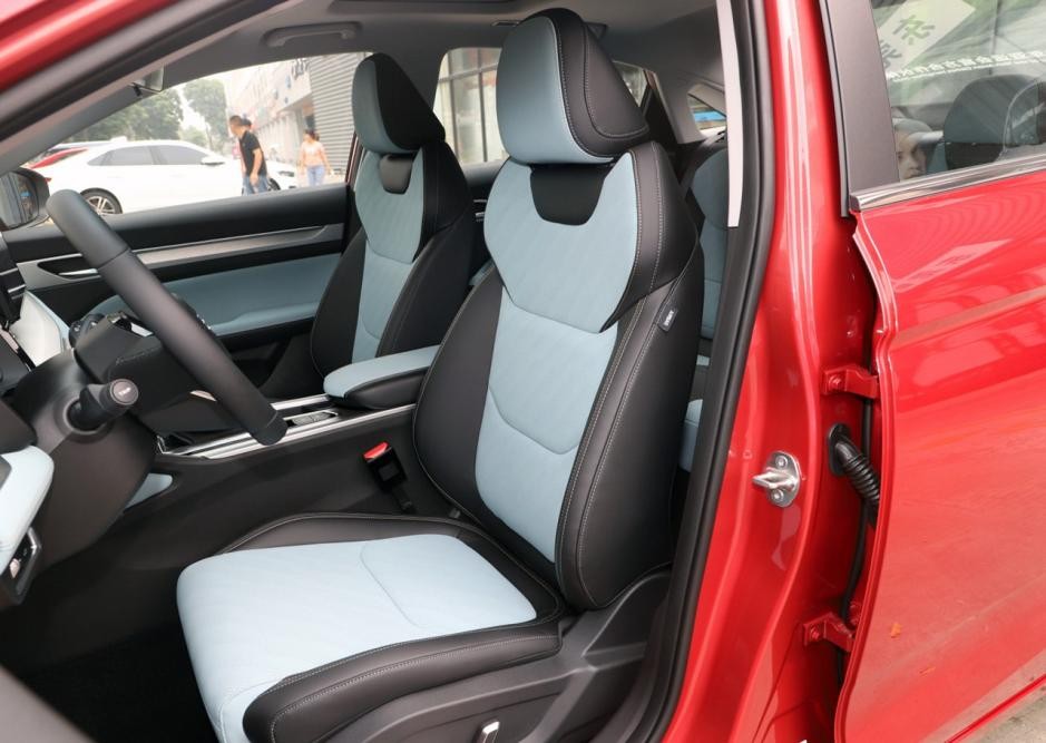 国民级轿车帝豪全系热销中,帝豪评价最好的车型