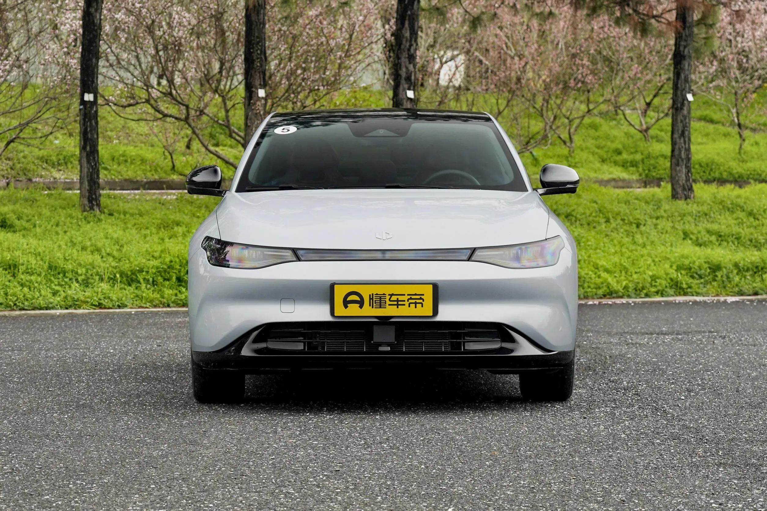 零跑c012023款525舒享版落地价多少,零跑525公里c01电池续航测试