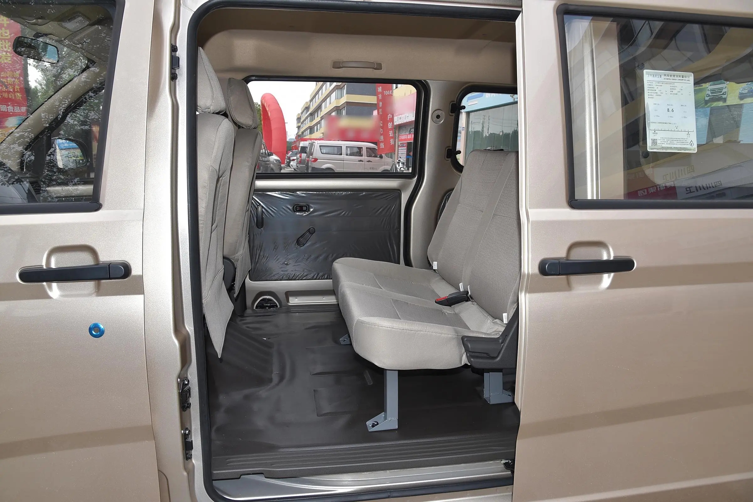 五菱七座微面汽车,五菱七座各个车型优缺点