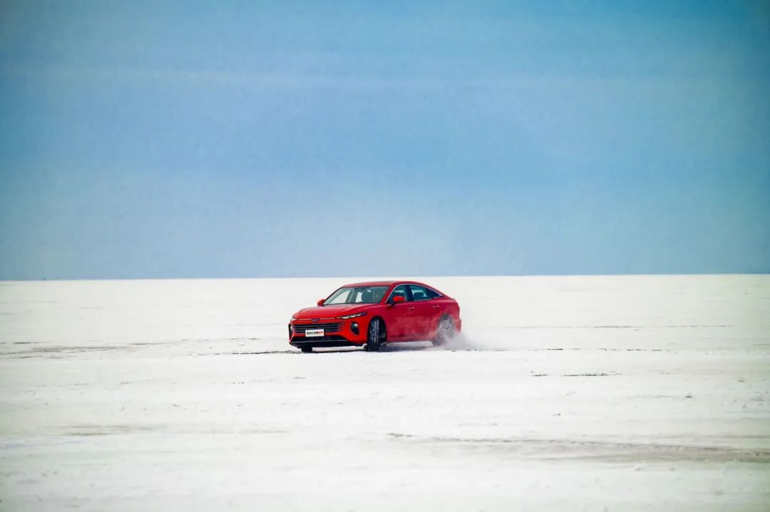 奔腾B70第四代试驾,奔腾b70查干湖