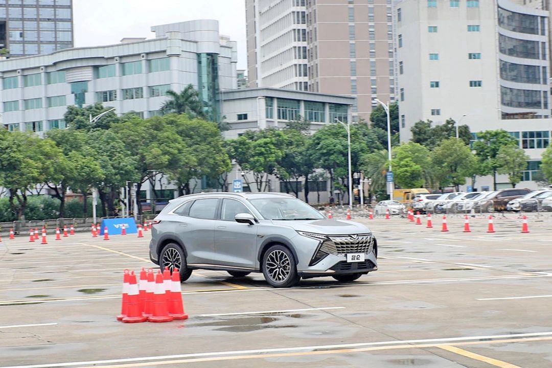 凯翼昆仑9.99万试驾视频,凯翼昆仑是纯电动还是混动的