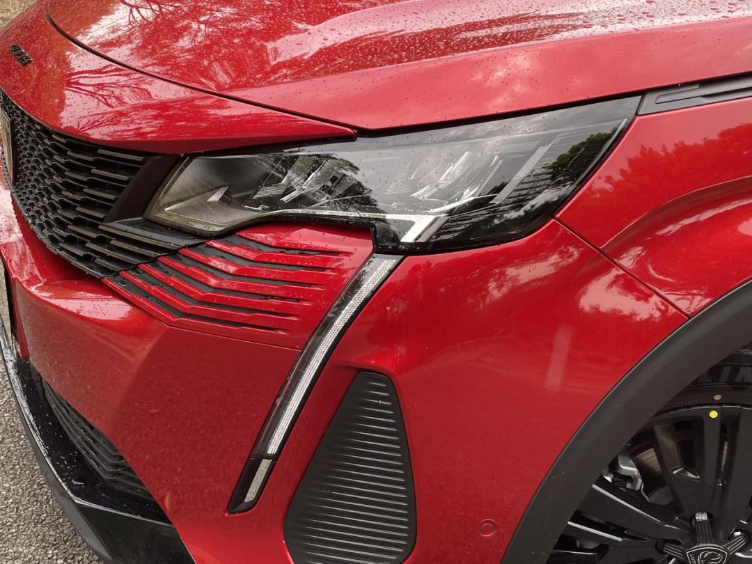 法系独有的浪漫元素标致4008评测,入门即顶配