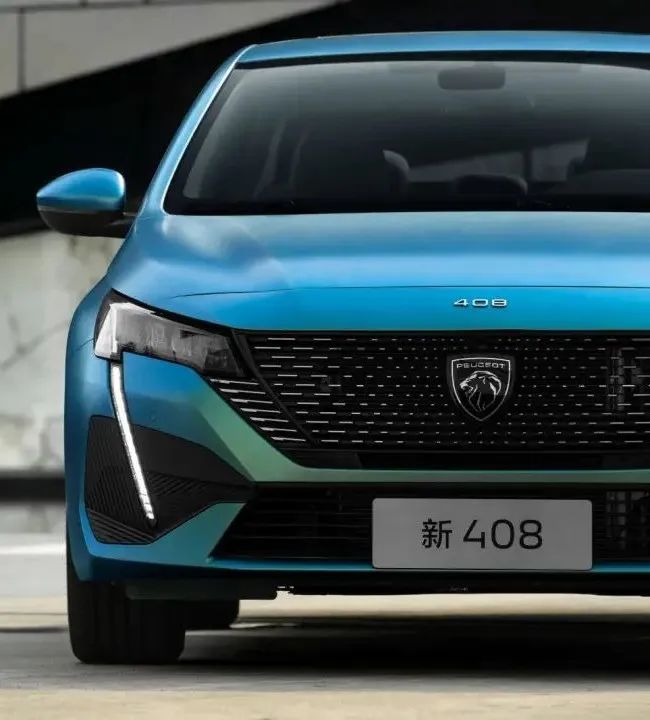 标致新408雾霾蓝,标致408新款减配有五年免费保养吗