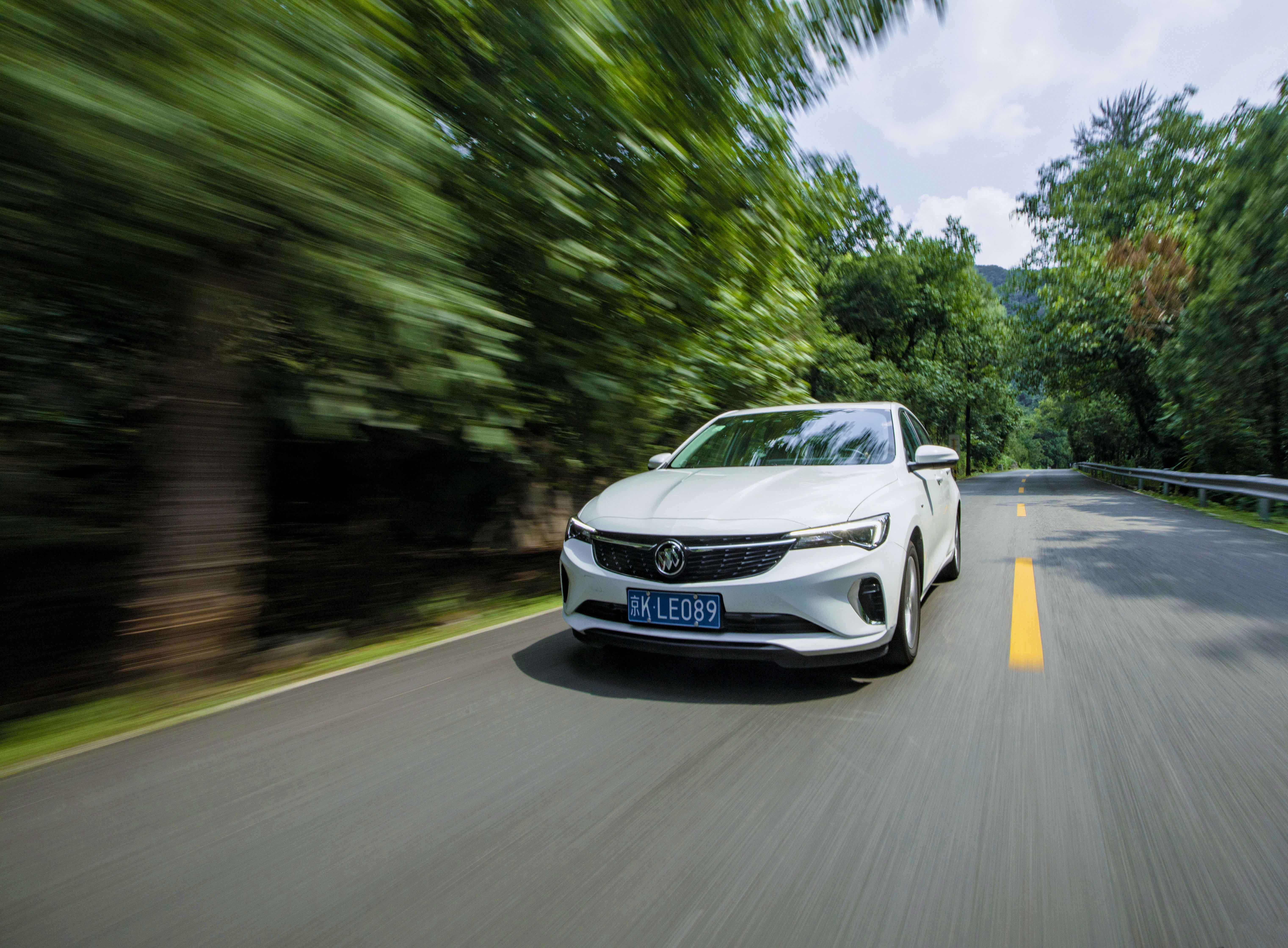 15万的全能家轿王怎么样？试驾别克威朗Pro