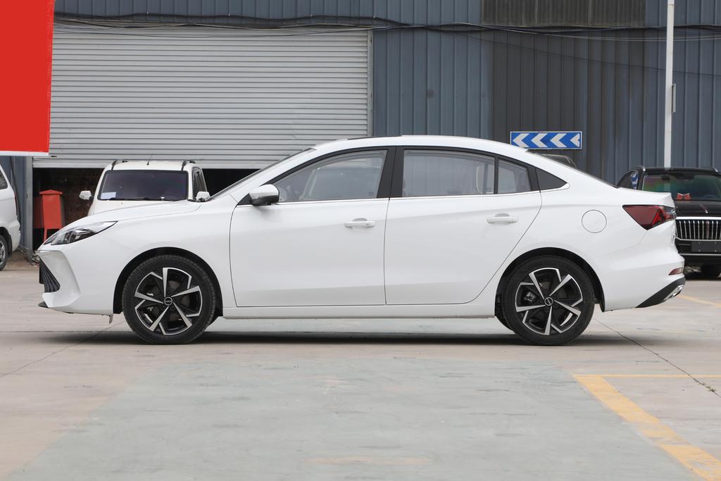 我的荣威i5油耗9.2怎么回事,第四代帝豪和荣威i5油耗对比