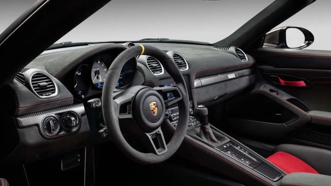 2023保时捷718敞篷版2.5t顶配,保时捷718敞篷版路上实拍