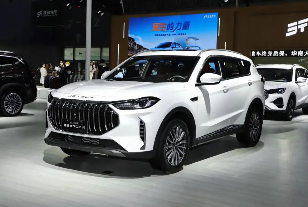 2.0T+8AT，5米真7座，20万内随便选！